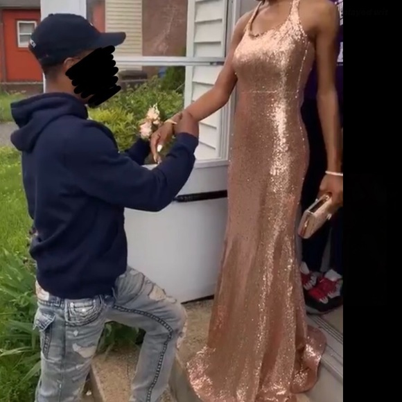 Prom Dress - Picture 6 of 8